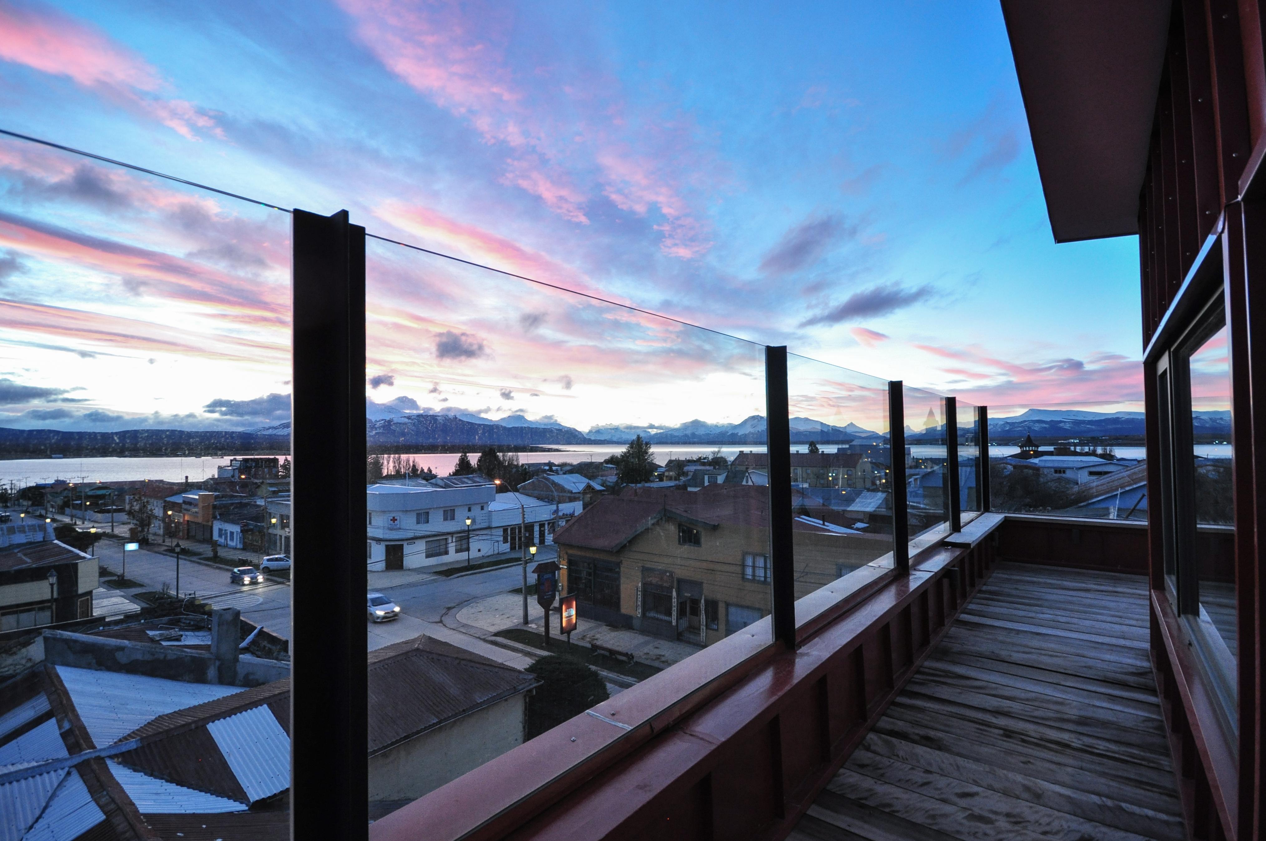 Hotel Vendaval Puerto Natales Exterior photo